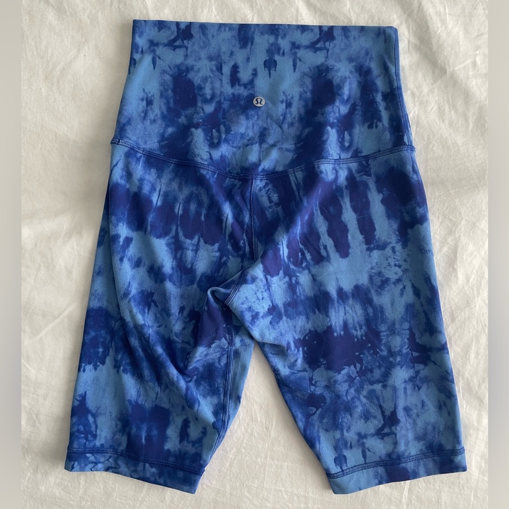 Lululemon Blue Tie-Dye High-Rise Biker Shorts | Size 2 - Picture 6 of 6